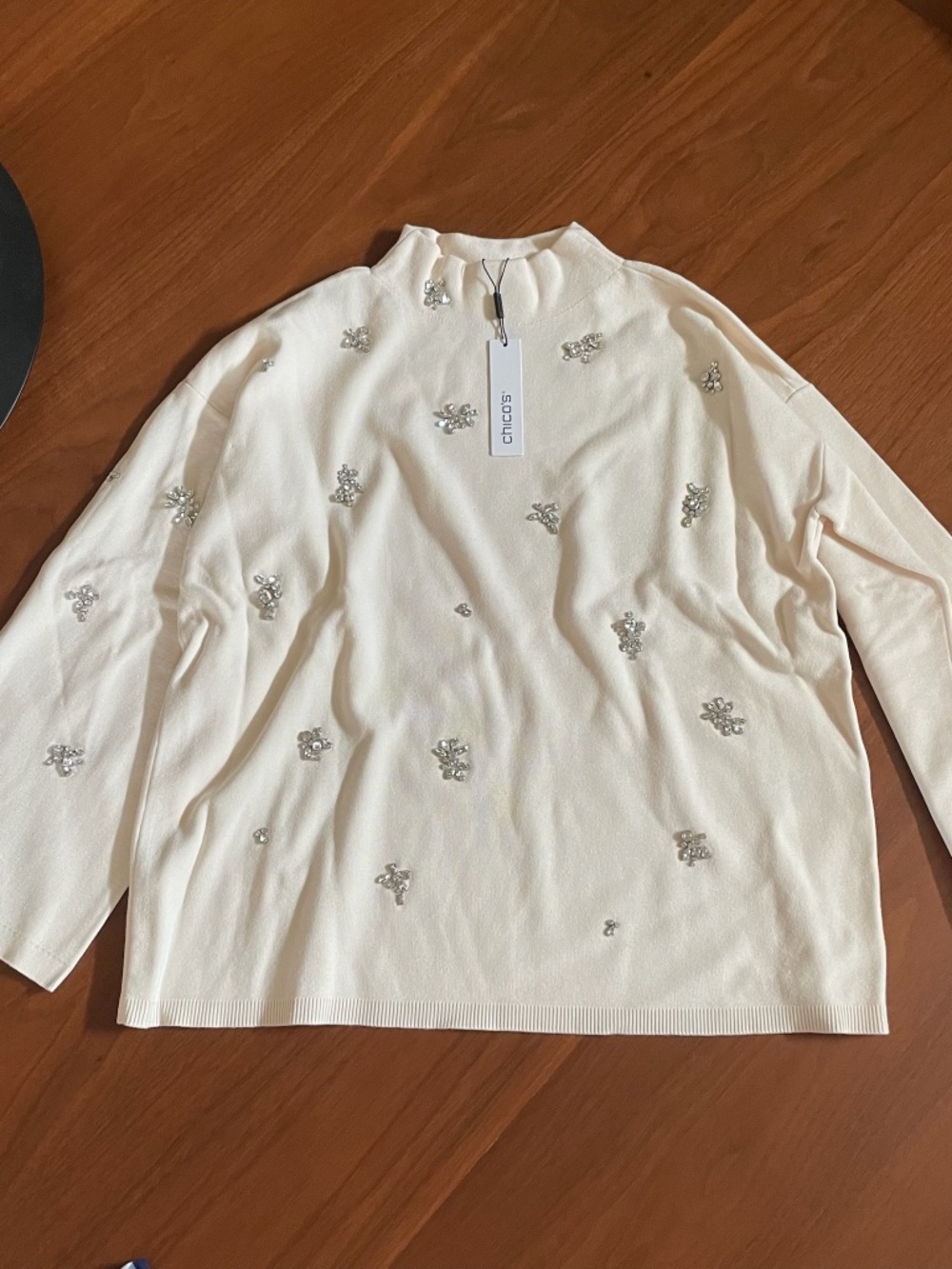 Chicos Sweater Size Medium NWT